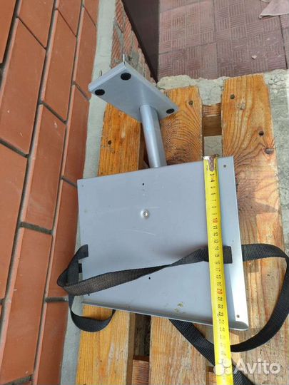 Кронштейн для телевизора настенный