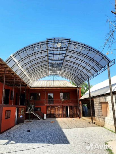 Навес из поликарбоната