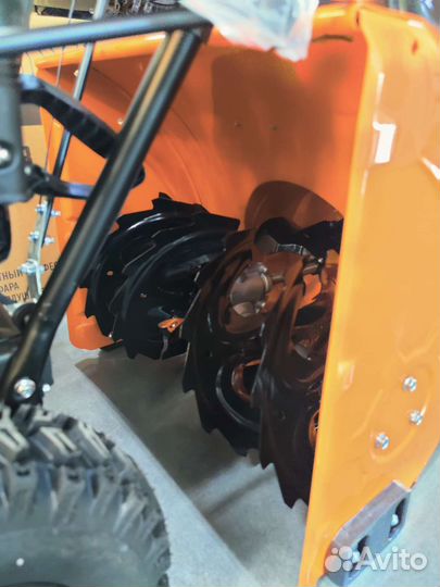 Снегоуборщик 7 л.с. Эл. Стартер от 220v. Led Фара