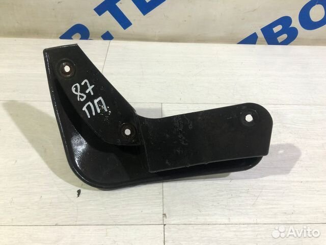 Брызговик передний правый LADA vesta 1.6 мт седан