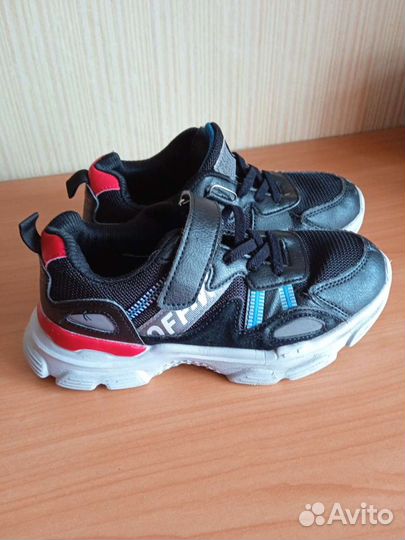 Кроссовки 33р, ботинки деми. 33р