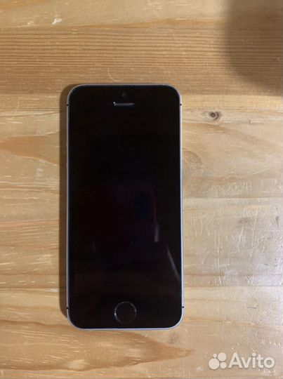 Телефон iPhone se