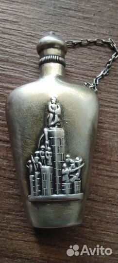 Серебряный флакон для духов
