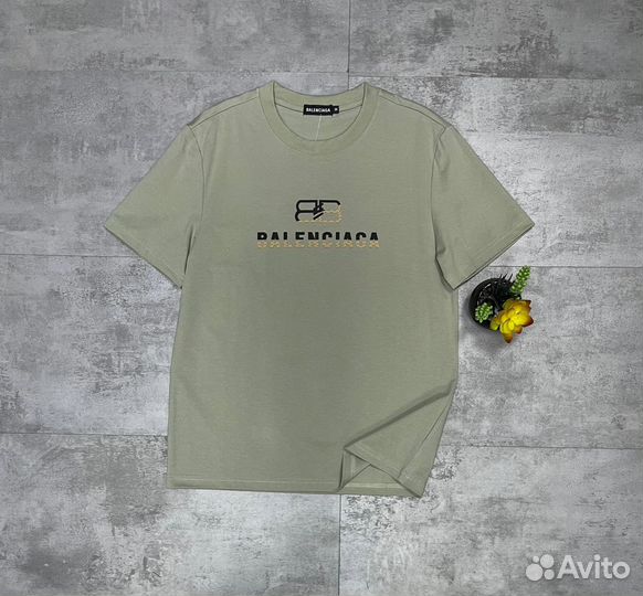 Футболка Balenciaga