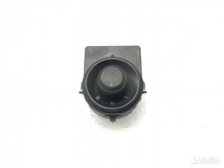 Блок управления зеркалами передний левый Chevrolet