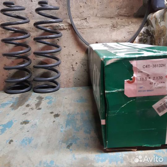 Пружины задние Тойота Виста 50 кузов