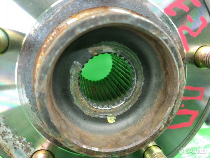 Кулак пер. прав. / ступица Hyundai Santa Fe 05-12