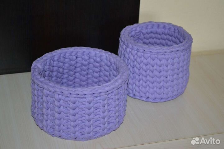 Вязаные корзинки декор