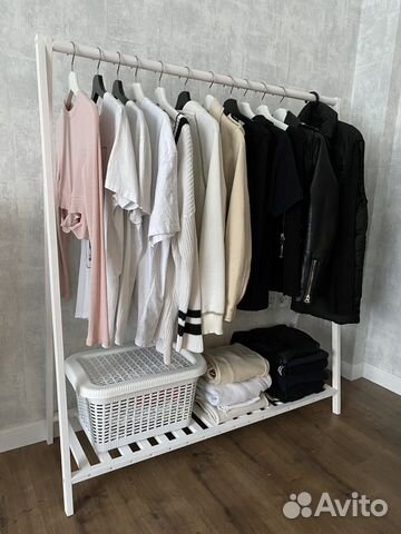 Вешалка напольная деревянная