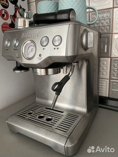 Кофемашина рожковая Bork C803