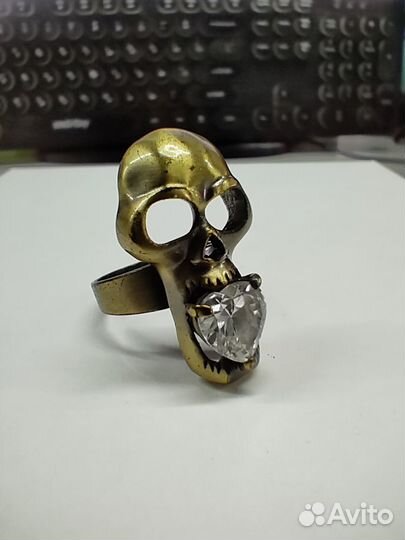 Кольцо с черепом