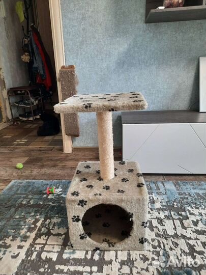 Домик для кошки с когтеточкой бу