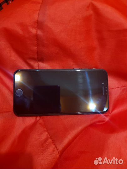 iPhone SE (2020), 64 ГБ