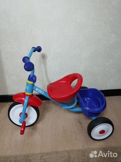 Детский трехколесный велосипед