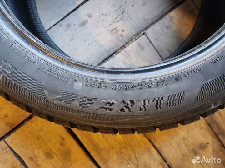 Bridgestone Blizzak DM-Z3 235/55 R19