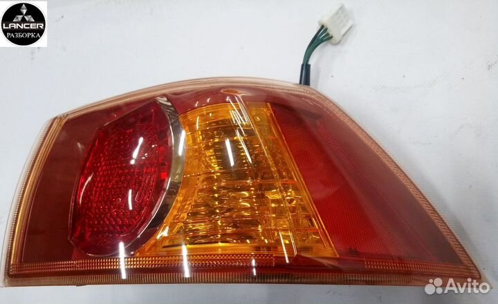Фонарь в крыло Лансер 10 Lancer X