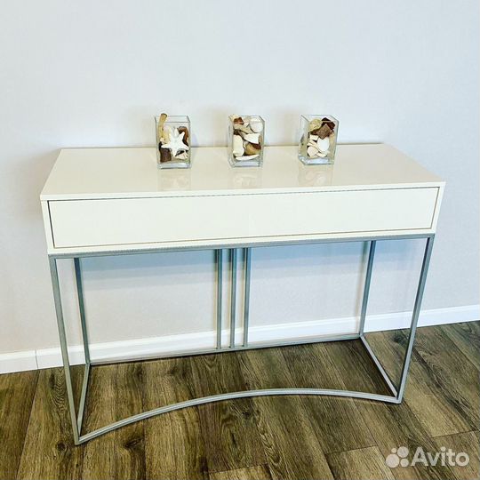 Консольный столик