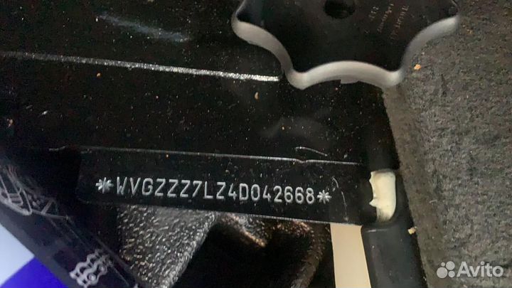 Стойка Volkswagen Touareg 7L7 Левая Задняя 2005