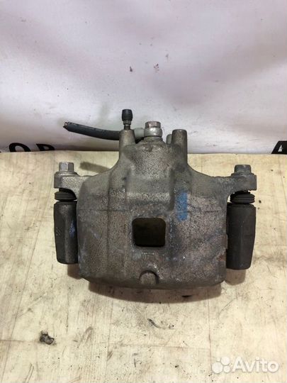 Суппорт передний правый Mitsubishi Lancer 10 CY3A