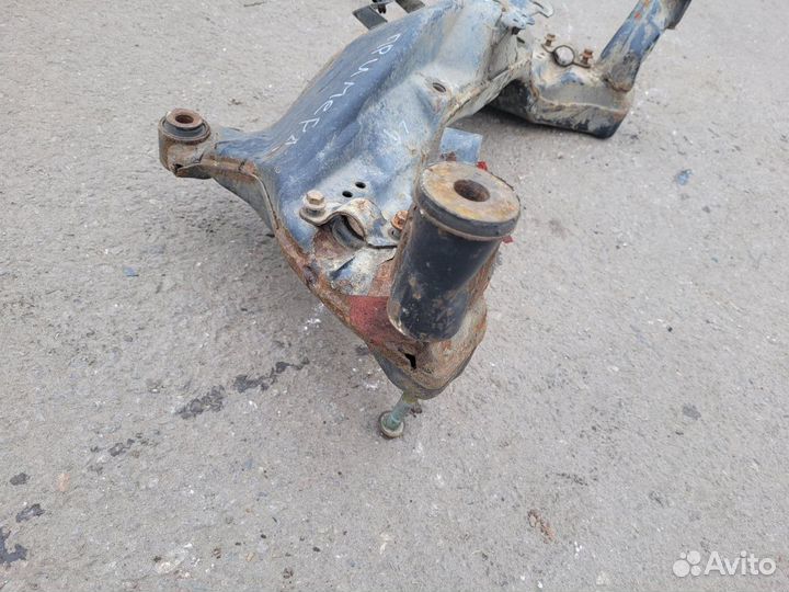 Подрамник передний на Nissan Primera P12