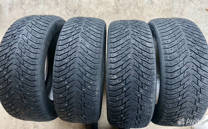 Nokian Tyres Hakkapeliitta 8 235/55 R17 103T