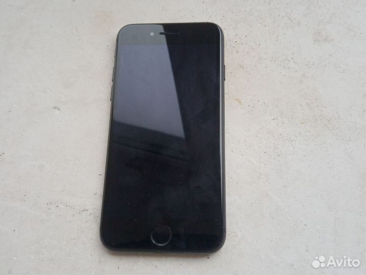 iPhone 7, 32 ГБ