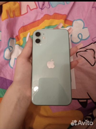 Телефон iPhone 11