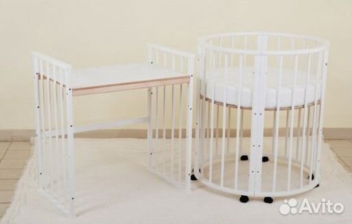 Кроватка + пеленальный столик