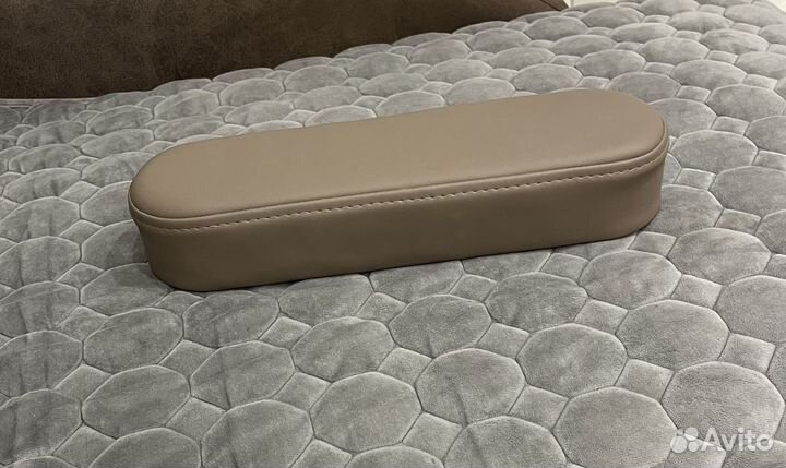 Валик, подушка, подставка для маникюра