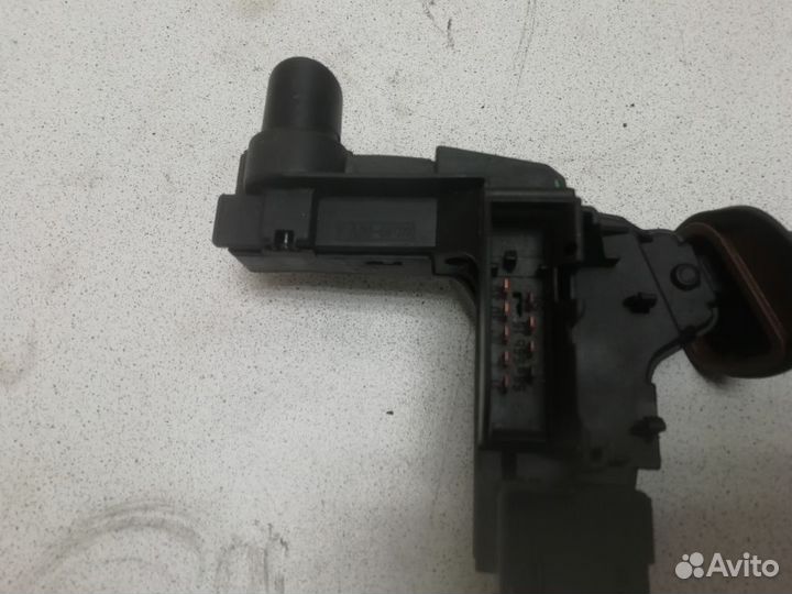 Переключатель поворотов подрулевой