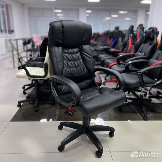 Офисное кресло Хилтон (цвета)