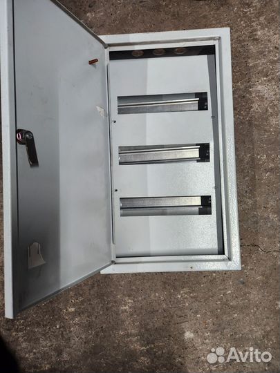 Щит распределительный навесной