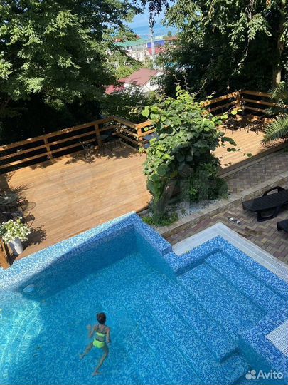 Комната 25 м², 1/3 эт.