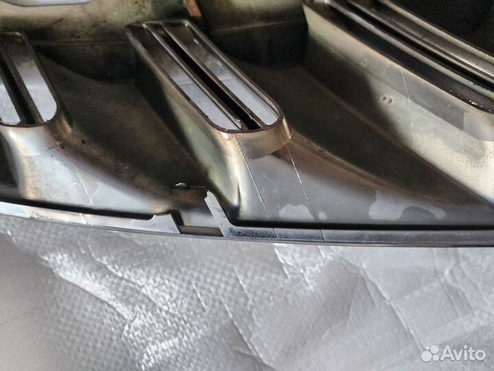 Продам решетку радиатора murano z51