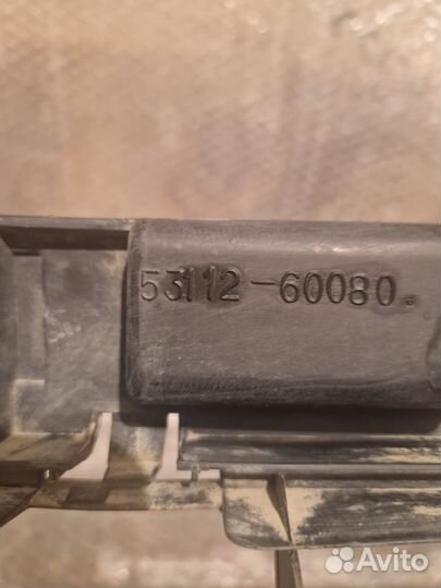 Решётка бампера Lexus LX570