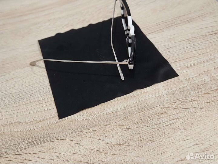 Солнцезащитные очки женские италия