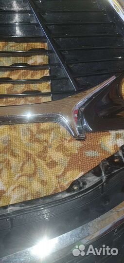 Решетки передние на тоету
