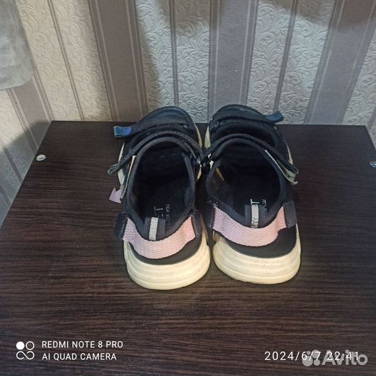 Сандалии для девочки 32р