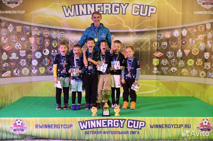 Тренер по футболу