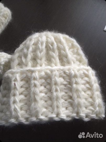 Комплект шапка и манишка зима шерсть