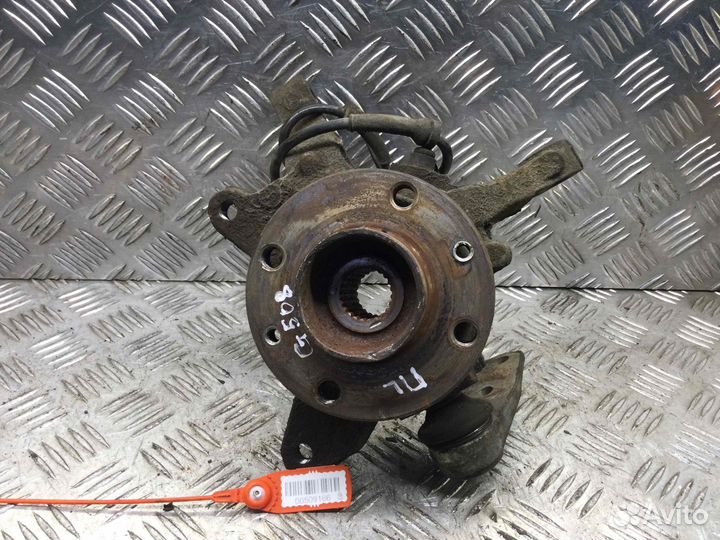 Ступица передняя левая Renault Scenic F4P720