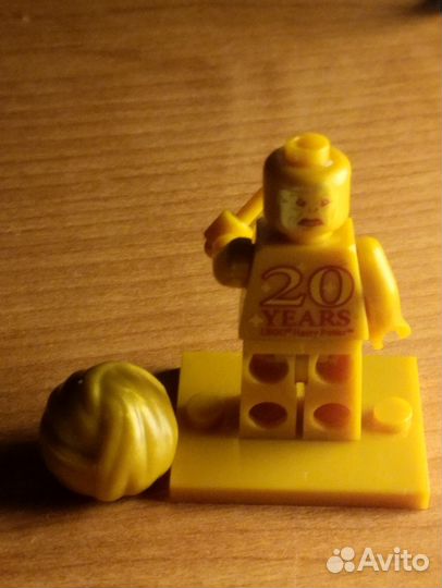 Юбилейная лего фигурка Золотой Квирал