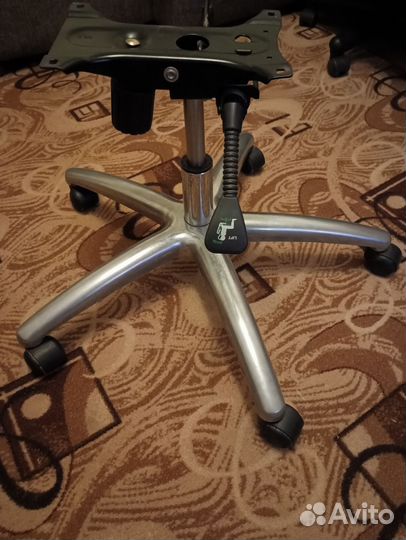 Крестовина Газлифт Топ-Ган для офисного кресла