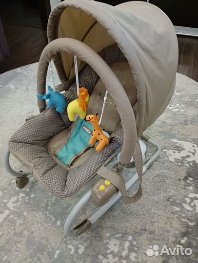 Шезлонг для новорожденных