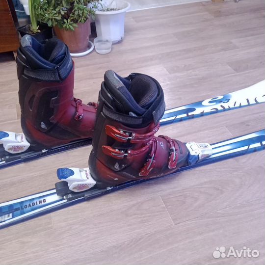 Продам горные лыжи с ботинками