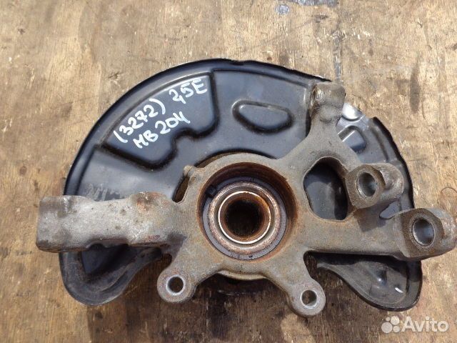 Кулак поворотный левый Mercedes C-klasse W204