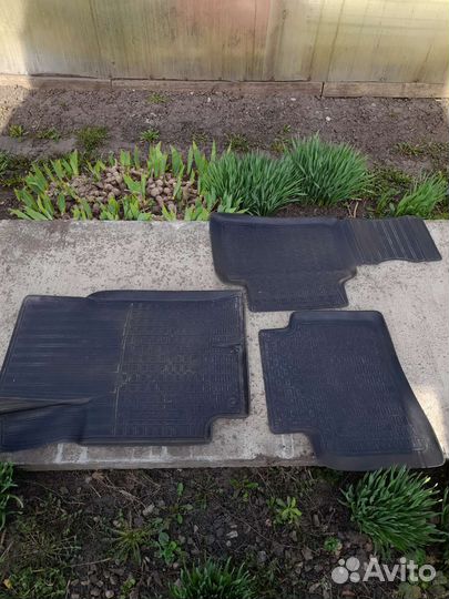 Коврики салона hyundai solaris2