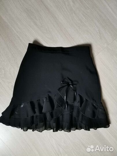 Юбка чёрная р. 146 красивая