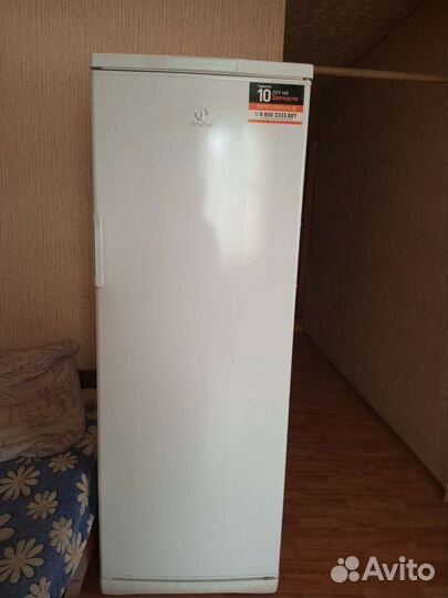 Холодильник б/у indesit