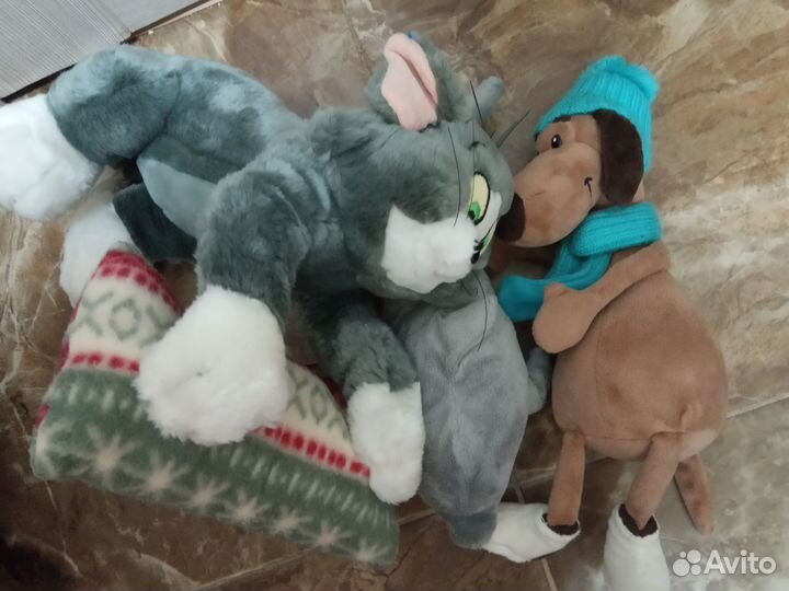 Мягкие игрушки, книги